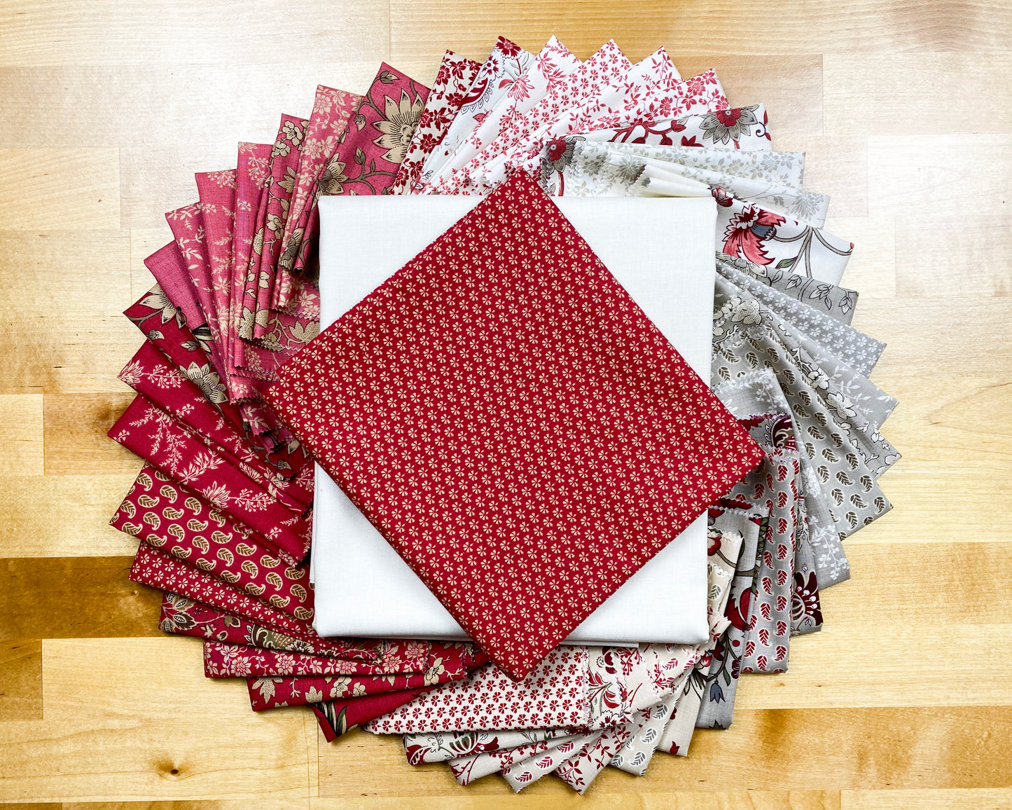 Bonheur de Jour Wingtip Elegance Quilt Kit